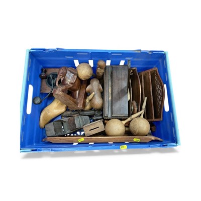 Lot 529 - Collection of assorted treen items to include a wooden plate stand, letter rack and elephant bookends, (1 box).