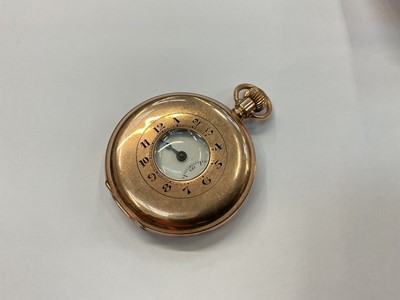 Lot 900 - 9ct gold half hunter pocket watch
