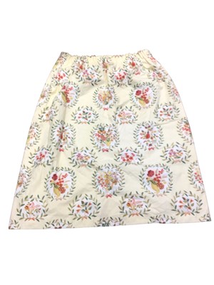 Lot 815 - Yellow and maroon table skirts together with a pair of yellow floral curtains measuring approximately 126cm x 142cm and matching cushions