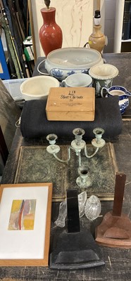 Lot 176 - Sundry items including 18th century Chinese jardiniere, other ceramics, glass, lamps, etc