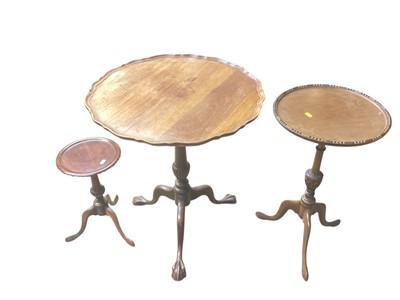 Lot 1419 - Three Edwardian mahogany tripod wine tables