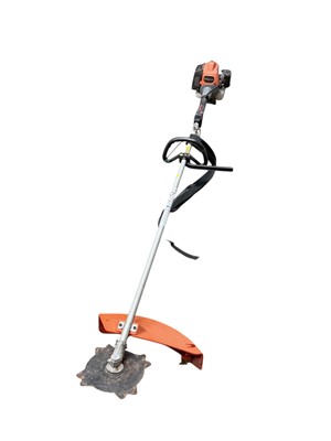 Lot 813 - Hitachi petrol blade strimmer.