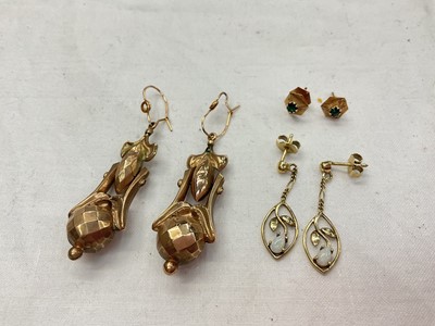 Lot 947 - Pair of antique yellow metal pendant drop earrings and two pairs of 9ct gold gem set earrings