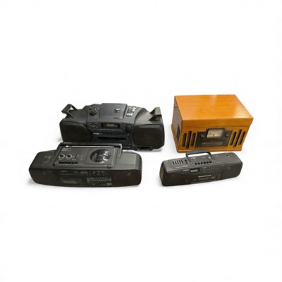 Lot 92 - Group of audio equipment, including boomboxes, radios, etc