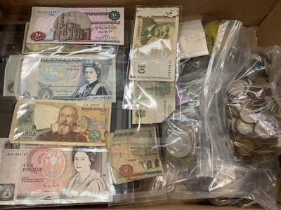 Lot 346 - Group of mixed coins and banknotes