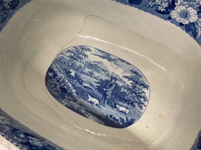 Lot 86 - Large early 19th century blue and white soup tureen and cover, printed with the Gamekeeper pattern, printed pattern mark to base, 37cm across