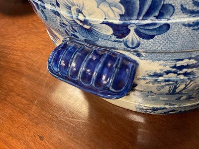 Lot 87 - Rare early 19th century blue and white foot bath, printed with Llanthony Abbey, Monmouthshire, alongside various castle ruin prints and a pineapple border, titled stamp mark to base with additio...