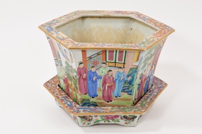 Lot 174 - Chinese Canton jardinière and stand