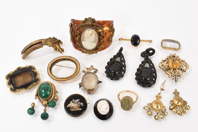 Lot 459 - Group of antique jewellery