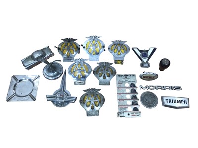 Lot 26 - Group of various AA members' badges, car badges to include Morris and Armstrong Siddeley and others (1 box).
