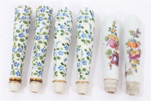 Lot 37 - Pair 18th century Continental porcelain knife...
