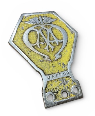 Lot 166 - Early AA members badge numbered V56799