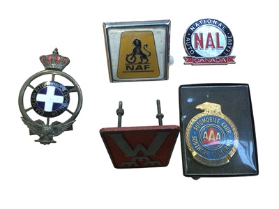 Lot 171 - Group of five various car badges to include Automobiles Club of Southern California, (5).