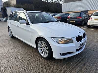 Lot 223 - 2009 BMW 320D SE Business Edition Touring, automatic, finished in white, reg. no. EK59 ZTY.