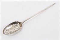 Lot 339 - Late 18th / early 19th century mote spoon with...