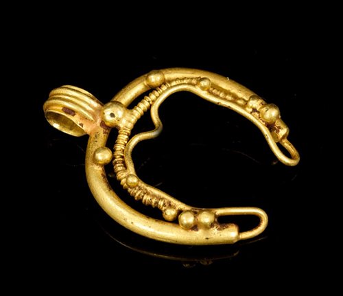 Lot 524 - Ancient Byzantine gold lunette pendant of