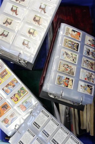 Lot 495 - Cigarette Carsds - selection in albums -...