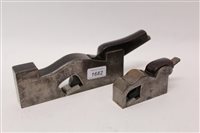 Lot 1682 - Mid-19th century pattern iron shoulder plane...