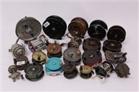 Lot 1553 - Large quantity of vintage fishing reels,...