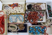 Lot 1288 - Selection of vintage necklaces - including...