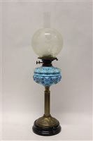 Lot 1500 - Edwardian brass oil lamp with blue glass...