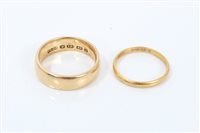 Lot 1277 - Gold (22ct) wedding band and gold (18ct)...