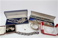 Lot 3243 - Quantity of costume jewellery - including...