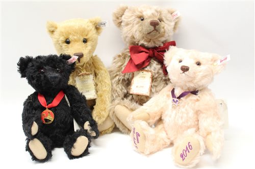 Lot 2760 - Teddy Bears - Steiff - Queen Elizabeth II...