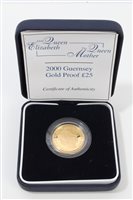 Lot 3311 - Guernsey - Gold Proof £25 coin - 2000 - in...