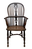 Lot 1326 - Good 19th century yew and elm Windsor chair...