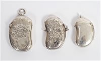 Lot 221 - Victorian silver vesta case of plain kidney...