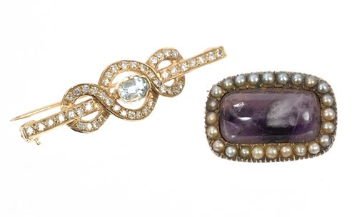 Lot 512 - George III brooch with a Blue John cabochon...