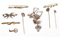 Lot 532 - Group of antique jewellery - to include an...