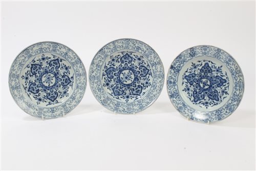 Lot 12 - Three 18th century Chinese export blue and...