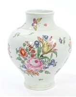 Lot 71 - 18th century Worcester ovoid vase, circa 1758,...