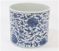 Lot 108 - Chinese blue and white brush pot of...