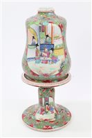 Lot 174 - Mid-19th century French Bayeux porcelain,...