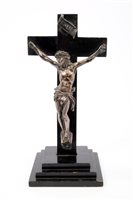 Lot 285 - George V finely detailed silver crucifix with...