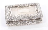 Lot 290 - Unusual table snuff box of rectangular form,...