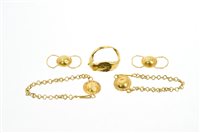 Lot 592 - Five pieces of ancient gold jewellery - to...