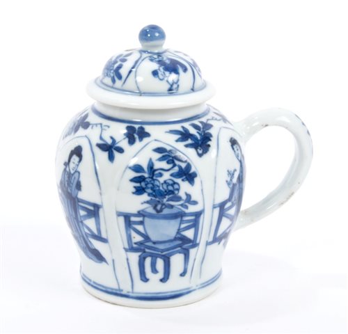 Lot 22 - Late 17th century Chinese Kangxi blue and...