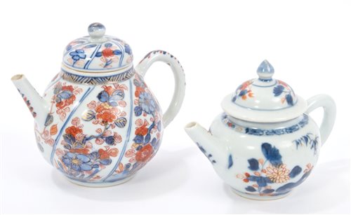 Lot 41 - Early 18th century Chinese Imari teapot and...