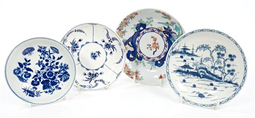 Lot 77 - 18th century Worcester blue and white...