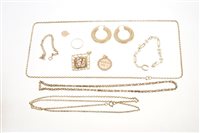 Lot 506 - Group of gold and yellow metal jewellery - to...