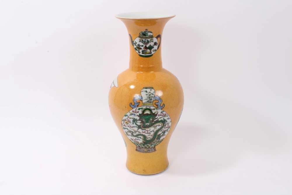 Lot 70 - 20th century Chinese export oviform vase with...
