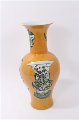 Lot 107 - 20th century Chinese export oviform vase with...