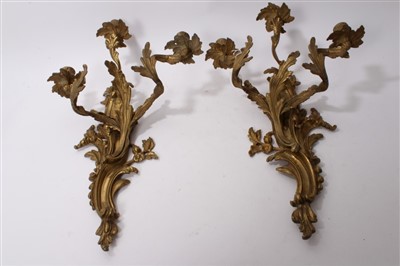 Lot 18 - Good quality pair of Rococo-style gilt brass wall lights