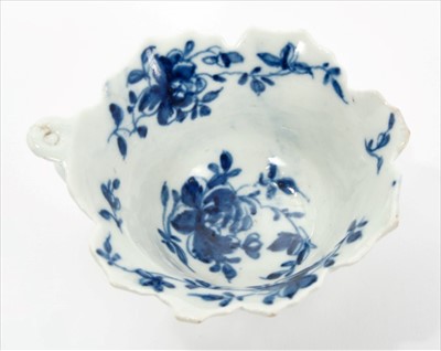 Lot 41 - 18th century Worcester blue and white...