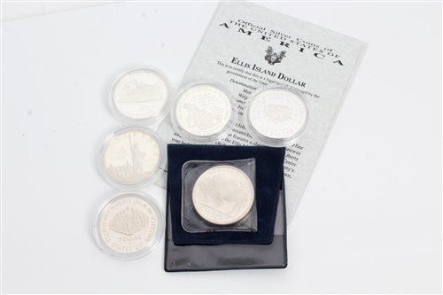 Lot 31 - U.S. silver Dollars - Ellis Island 1986S. UNC,...