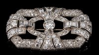 Lot 467 - Art Deco diamond brooch, the openwork...